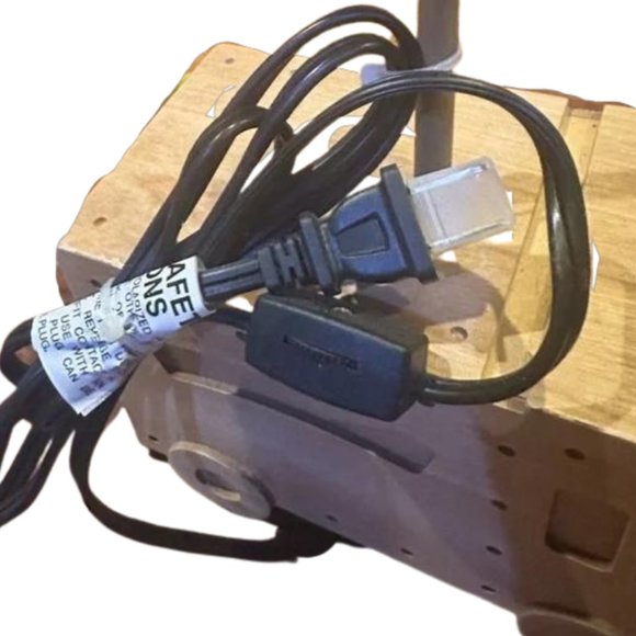 Rare Solid Wood Firetruck Lamp Base - NEW - Picture 7 of 7